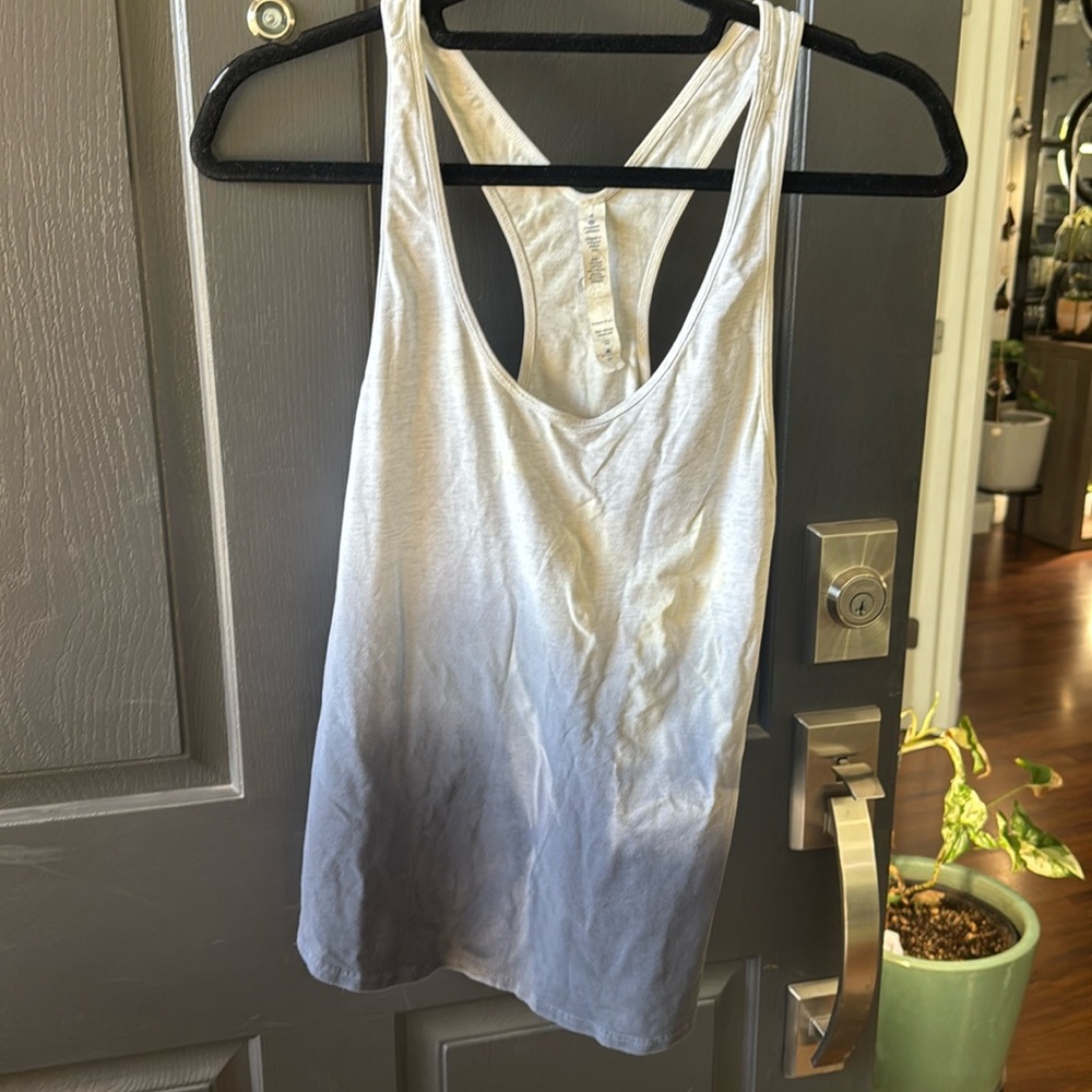 Lululemon women’s tank top